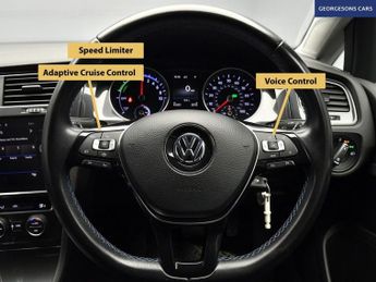 VOLKSWAGEN E-GOLF 35.8kWh e-Golf Hatchback 5dr Electric Auto (136 ps)