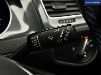 VOLKSWAGEN E-GOLF 35.8kWh e-Golf Hatchback 5dr Electric Auto (136 ps)