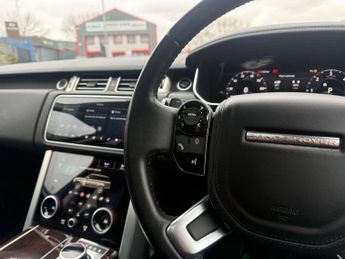 LAND ROVER RANGE ROVER 4.4 SD V8 Vogue SUV 5dr Diesel Auto 4WD Euro 6-2 OWNER CAR FINIS