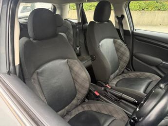 MINI HATCH 1.5 Cooper Hatchback 5dr Petrol Auto Euro 6-Factory Extras Worth