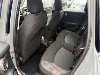 MINI HATCH 1.5 Cooper Hatchback 5dr Petrol Auto Euro 6-2 FORMER KEEPERS FIN