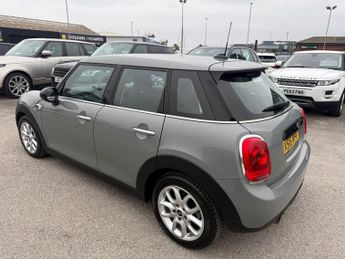 MINI HATCH 1.5 Cooper Hatchback 5dr Petrol Auto Euro 6-Factory Extras Worth