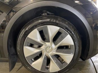 TESLA MODEL Y (Dual Motor) Long Range SUV 5dr Electric Auto 4WDE (384 bhp)