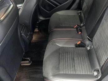 MERCEDES-BENZ GLA 2.1 GLA200d AMG Line (Executive) SUV 5dr Diesel 7G-DCT 4MATIC Eu