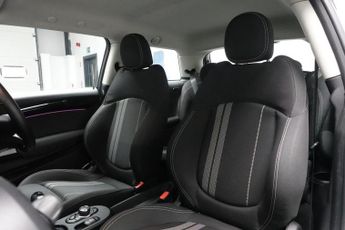 MINI Electric Hatch Cooper SE 32.6kWh Level 1 Hatchback 3dr Electric Auto (184 ps)