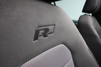 VOLKSWAGEN GOLF 2.0 TDI BlueMotion Tech R-Line Edition Hatchback 5dr Diesel DSG 