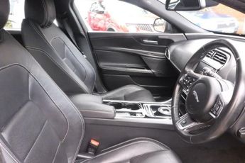 JAGUAR XE 2.0d R-Sport Saloon 4dr Diesel Auto Euro 6 (s/s) (180 ps)