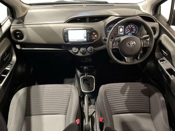 TOYOTA YARIS 1.5 VVT-i Icon Tech Hatchback 5dr Petrol CVT Euro 6 (111 ps)