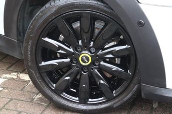 MINI Electric Hatch COOPER SE 32.6kWh LEVEL 3 