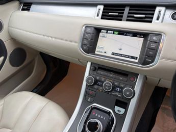 LAND ROVER RANGE ROVER EVOQUE 2.2 SD4 Dynamic SUV 5dr Diesel Auto 4WD Euro 5 (190 ps)