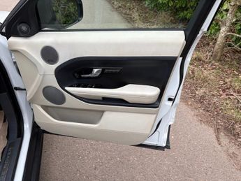 LAND ROVER RANGE ROVER EVOQUE 2.2 SD4 Dynamic SUV 5dr Diesel Auto 4WD Euro 5 (190 ps)