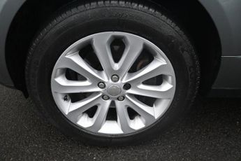 LAND ROVER RANGE ROVER 3.0 TD V6 Vogue SE SUV 5dr Diesel Auto 4WD Euro 5 (s/s) (258 ps)