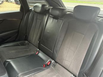 AUDI A4 AVANT 2.0 TFSI 40 Black Edition Estate 5dr Petrol S Tronic Euro 6 (s/s