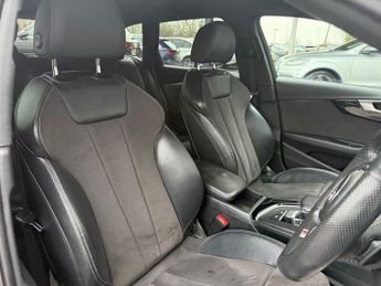 AUDI A4 AVANT 2.0 TFSI 40 Black Edition Estate 5dr Petrol S Tronic Euro 6 (s/s