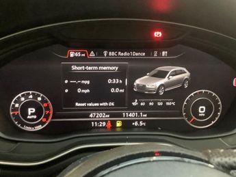 AUDI A4 AVANT 2.0 TFSI 40 Black Edition Estate 5dr Petrol S Tronic Euro 6 (s/s