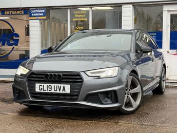 AUDI A4 AVANT 2.0 TFSI 40 Black Edition Estate 5dr Petrol S Tronic Euro 6 (s/s