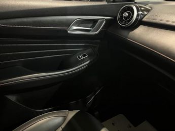 MG MG HS 1.5 T-GDI 16.6kWh Exclusive SUV 5dr Petrol Plug-in Hybrid Auto E