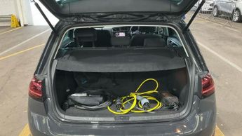 VOLKSWAGEN E-GOLF 35.8kWh e-Golf Hatchback 5dr Electric Auto (136 ps)