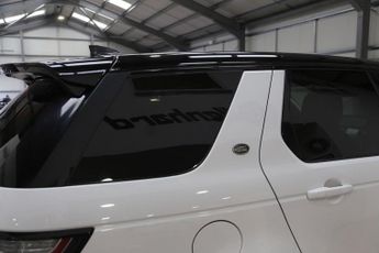 LAND ROVER DISCOVERY SPORT 2.0 TD4 HSE Black SUV 5dr Diesel Auto 4WD Euro 6 (s/s) (180 ps)