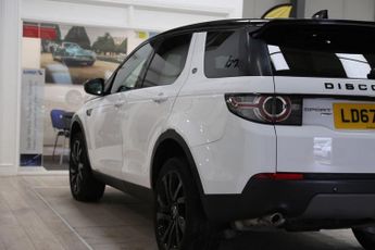 LAND ROVER DISCOVERY SPORT 2.0 TD4 HSE Black SUV 5dr Diesel Auto 4WD Euro 6 (s/s) (180 ps)