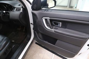 LAND ROVER DISCOVERY SPORT 2.0 TD4 HSE Black SUV 5dr Diesel Auto 4WD Euro 6 (s/s) (180 ps)