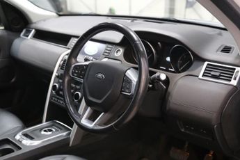 LAND ROVER DISCOVERY SPORT 2.0 TD4 HSE Black SUV 5dr Diesel Auto 4WD Euro 6 (s/s) (180 ps)