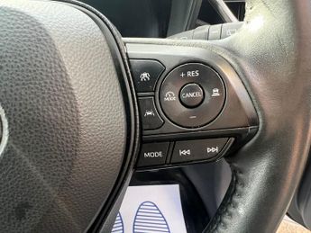 TOYOTA COROLLA 1.8 VVT-h Car Derived Van 5dr Petrol Hybrid CVT Euro 6 (s/s) (14