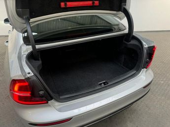 VOLVO S60 2.0 B5 MHEV Inscription Saloon 4dr Petrol Hybrid Auto Euro 6 (s/