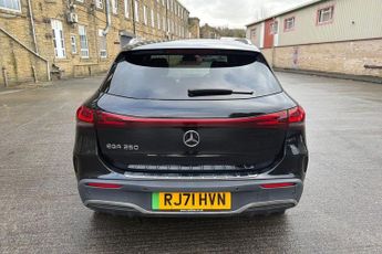 MERCEDES-BENZ EQA EQA 250 66.5kWh AMG Line SUV 5dr Electric Auto (190 ps) Smartpho