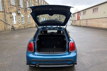 MINI HATCH 1.5 Cooper Classic Hatchback 5dr Petrol Steptronic Euro 6 (s/s) 