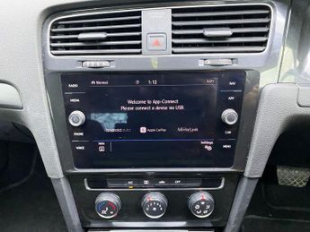 VOLKSWAGEN GOLF 1.6 TDI SE Nav Hatchback 5dr Diesel DSG Euro 6 (s/s) (115 ps)