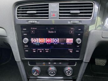 VOLKSWAGEN GOLF 1.6 TDI SE Nav Hatchback 5dr Diesel DSG Euro 6 (s/s) (115 ps)