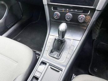 VOLKSWAGEN GOLF 1.6 TDI SE Nav Hatchback 5dr Diesel DSG Euro 6 (s/s) (115 ps)