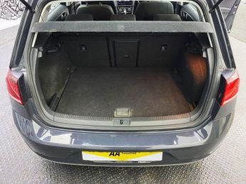 VOLKSWAGEN GOLF 1.6 TDI SE Nav Hatchback 5dr Diesel DSG Euro 6 (s/s) (115 ps)