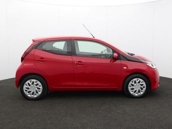 TOYOTA AYGO 1.0 VVT-i x-play Hatchback 5dr Petrol Manual Euro 6 (71 ps)