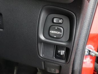 TOYOTA AYGO 1.0 VVT-i x-play Hatchback 5dr Petrol Manual Euro 6 (71 ps)