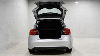 MERCEDES-BENZ A-CLASS 1.5 A180 CDI SE Hatchback 5dr Diesel 7G-DCT Euro 5 (s/s) (109 ps