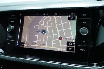 VOLKSWAGEN T-CROSS 1.5 TSI EVO R-Line SUV 5dr Petrol DSG Euro 6 (s/s) (150 ps)