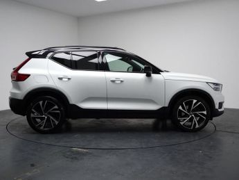 VOLVO XC40 2.0 T5 R-Design SUV 5dr Petrol Auto AWD Euro 6 (s/s) (247 ps)