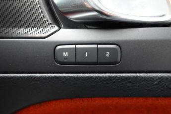 VOLVO XC40 2.0 T5 R-Design SUV 5dr Petrol Auto AWD Euro 6 (s/s) (247 ps)