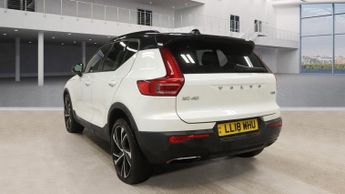 VOLVO XC40 2.0 T5 R-Design SUV 5dr Petrol Auto AWD Euro 6 (s/s) (247 ps)