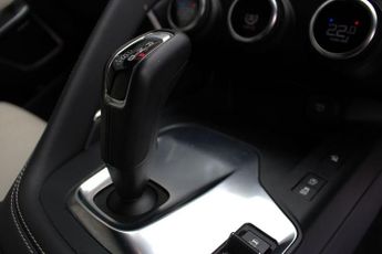 JAGUAR E-PACE 2.0 D180 R-Dynamic SE SUV 5dr Diesel Auto AWD Euro 6 (s/s) (180 