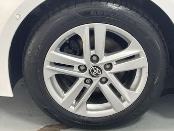 TOYOTA COROLLA 1.8 VVT-h GPF Icon Tech Touring Sports 5dr Petrol Hybrid CVT Eur