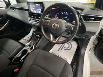 TOYOTA COROLLA 1.8 VVT-h GPF Icon Tech Touring Sports 5dr Petrol Hybrid CVT Eur