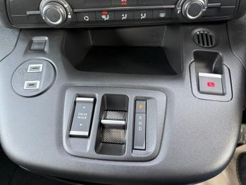 CITROEN E-BERLINGO 52kWh PLUS XL MPV 5dr Electric Auto (7.4kW Charger) (136 ps)