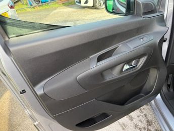 CITROEN E-BERLINGO 52kWh PLUS XL MPV 5dr Electric Auto (7.4kW Charger) (136 ps)