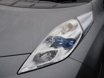 NISSAN LEAF 30kWh Tekna Hatchback 5dr Electric Auto (109 bhp)