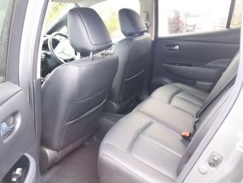 NISSAN LEAF 30kWh Tekna Hatchback 5dr Electric Auto (109 bhp)