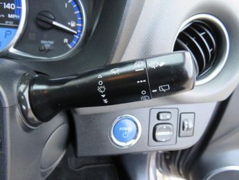 TOYOTA YARIS 1.5 VVT-h Icon Hatchback 5dr Petrol Hybrid E-CVT Euro 6 (101 ps)