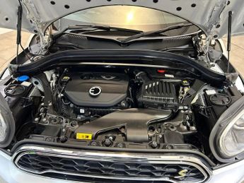 MINI COUNTRYMAN 1.5 7.6kWh Cooper SE SUV 5dr Petrol Plug-in Hybrid Auto ALL4 Eur
